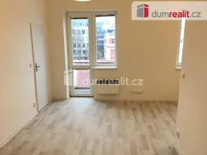 Pronájem bytu 1+kk, Praha - Smíchov, Moulíkova, 29 m2