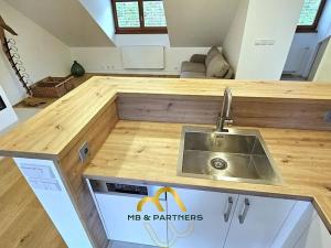 Pronájem bytu 2+kk, Praha - Smíchov, Na Konvářce, 55 m2