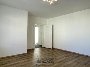 Pronájem bytu 2+kk, Hranice - Hranice I-Město, Pernštejnské náměstí, 44 m2