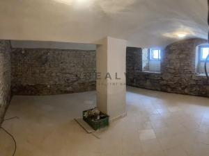 Prodej obchodního prostoru, České Budějovice, Žižkova tř., 90 m2