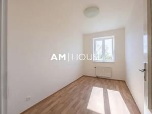 Prodej bytu 2+kk, Praha - Kyje, Pelušková, 40 m2