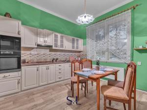 Prodej vily, Kamenický Šenov, Smetanova, 281 m2