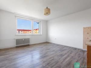 Prodej bytu 2+kk, Osek, Sokolská, 43 m2