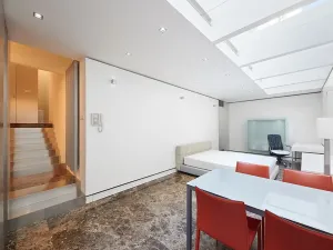 Prodej bytu 2+kk, Praha - Staré Město, Bílkova, 64 m2
