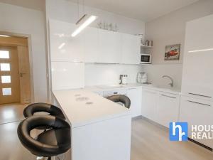 Pronájem bytu 2+kk, Praha - Horní Měcholupy, Hornoměcholupská, 43 m2