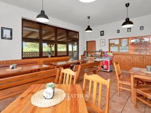 Prodej restaurace, Pasohlávky, 80 m2