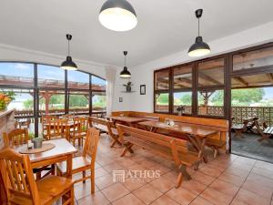 Prodej restaurace, Pasohlávky, 80 m2