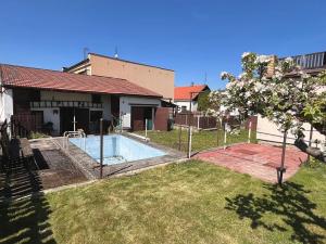 Prodej rodinného domu, Kamenné Žehrovice, 180 m2