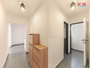 Pronájem bytu 2+1, Hradec Králové, Na Střezině, 56 m2