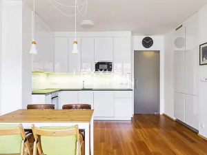 Pronájem bytu 2+kk, Praha - Dejvice, Bechyňova, 62 m2
