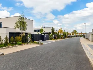 Prodej rodinného domu, Průhonice, K Doubí, 295 m2