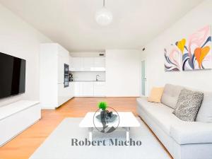 Pronájem bytu 2+kk, Praha - Modřany, Mezi vodami, 63 m2