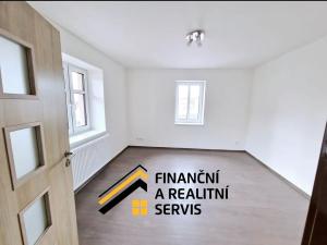 Pronájem bytu 2+kk, Dobrovice, Palackého náměstí, 35 m2