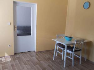 Pronájem rodinného domu, Charváty, 78 m2