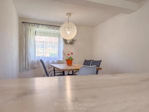 Prodej rodinného domu, Bílence, 200 m2