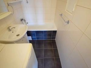 Pronájem bytu 1+1, Praha - Strašnice, Nad Primaskou, 41 m2