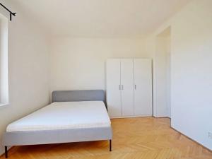 Pronájem bytu 1+1, Praha - Strašnice, Nad Primaskou, 41 m2