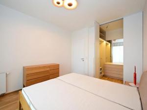 Pronájem bytu 3+kk, Praha - Holešovice, Sanderova, 96 m2