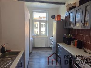 Prodej bytu 3+1, Opava, Komenského, 69 m2