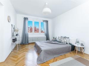 Prodej bytu 2+1, Praha - Strašnice, Sečská, 55 m2