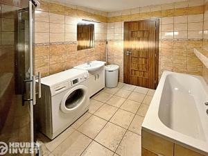 Prodej rodinného domu, Uhersko, 107 m2