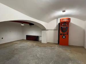 Prodej obchodního prostoru, Praha - Střížkov, Vysočanská, 280 m2