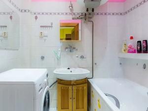 Pronájem bytu 2+kk, Praha - Nusle, Táborská, 52 m2