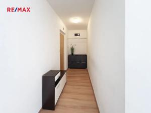 Pronájem bytu 1+kk, Říčany, Vančurova, 37 m2