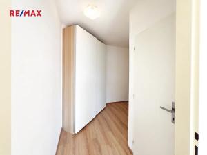 Pronájem bytu 1+kk, Říčany, Vančurova, 37 m2