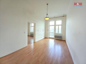Prodej bytu 2+1, Karlovy Vary, Varšavská, 55 m2