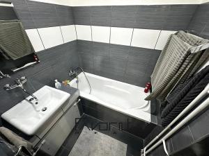 Prodej bytu 2+1, Ostrava, Porubská, 64 m2