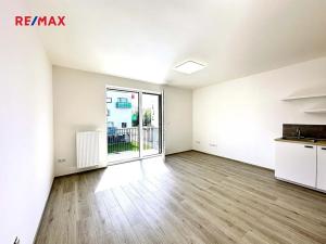 Pronájem bytu 1+kk, Kladno, Štěpána Rautenstraucha, 31 m2