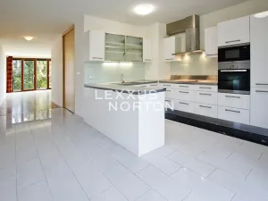 Pronájem bytu 4+1, Praha - Břevnov, Šermířská, 150 m2