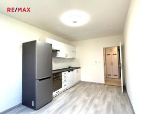 Pronájem bytu 2+kk, Praha - Černý Most, Bryksova, 39 m2