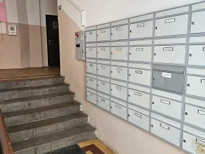 Pronájem bytu 2+kk, Praha - Vysočany, Mlékárenská, 49 m2