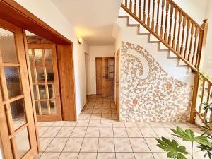 Prodej rodinného domu, Hrušovany nad Jevišovkou, Severní, 180 m2