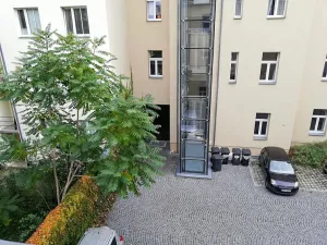 Pronájem bytu 2+kk, Praha - Holešovice, Na Maninách, 46 m2