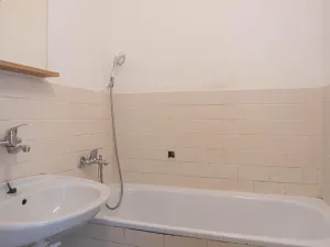 Pronájem bytu 2+1, Praha - Záběhlice, Hlavní, 51 m2