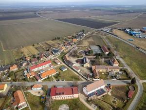 Prodej výrobních prostor, Branišovice, 2418 m2