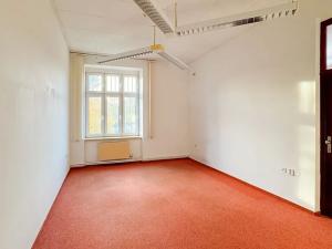 Pronájem kanceláře, Hradec Králové, náměstí Svobody, 22 m2