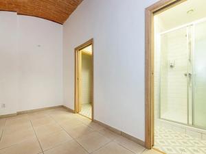 Prodej obchodního prostoru, Praha - Nové Město, Na bojišti, 139 m2