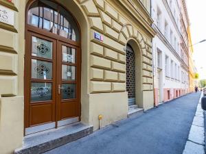 Prodej obchodního prostoru, Praha - Nové Město, Na bojišti, 139 m2