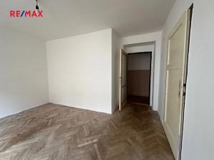 Prodej bytu 2+1, Karlovy Vary, Kvapilova, 60 m2