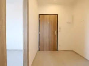 Pronájem bytu 1+kk, Praha - Hloubětín, Pokorného, 33 m2