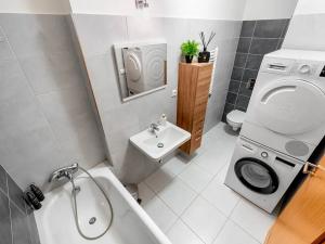 Pronájem bytu 2+kk, Praha - Kamýk, U Kamýku, 47 m2