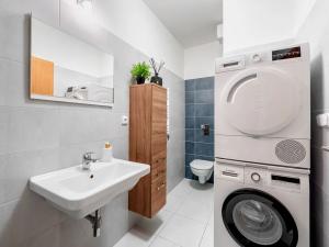 Pronájem bytu 2+kk, Praha - Kamýk, U Kamýku, 47 m2