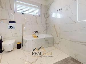 Prodej rodinného domu, Holasice, Čtvrtě, 139 m2