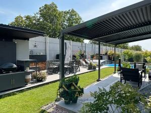 Prodej rodinného domu, Holasice, Čtvrtě, 139 m2