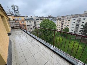 Pronájem bytu 2+kk, Praha - Vysočany, Pod strojírnami, 57 m2
