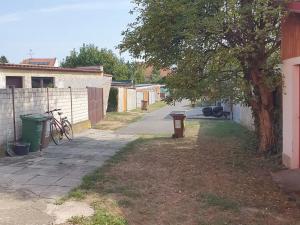 Prodej garáže, Ostrožská Nová Ves, 173 m2